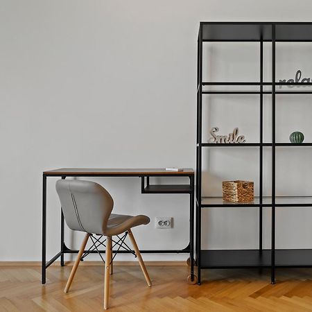 Ultracentral Dreamland Apartment 3 Bdrm ブカレスト エクステリア 写真