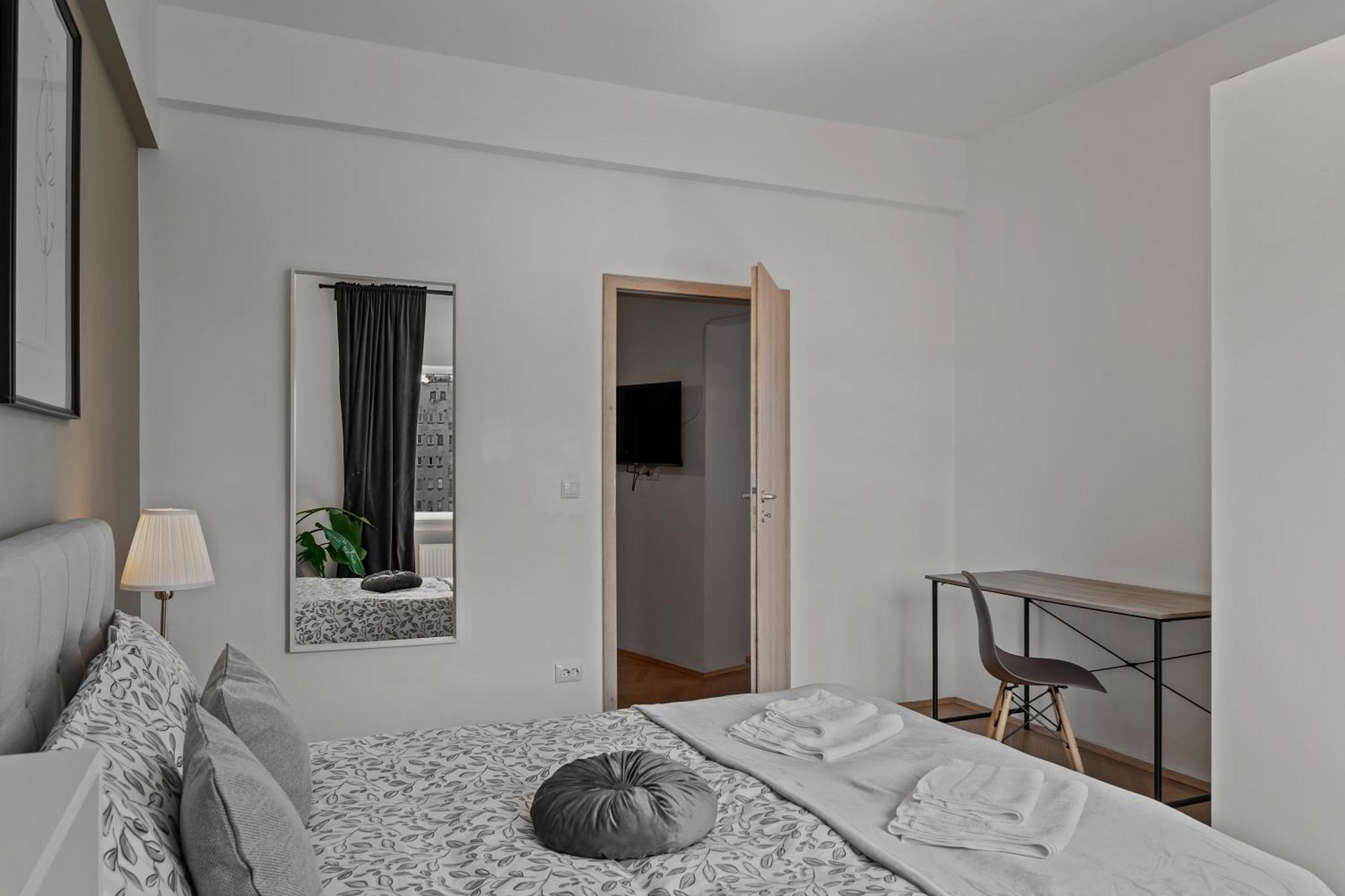 Ultracentral Dreamland Apartment 3 Bdrm ブカレスト エクステリア 写真