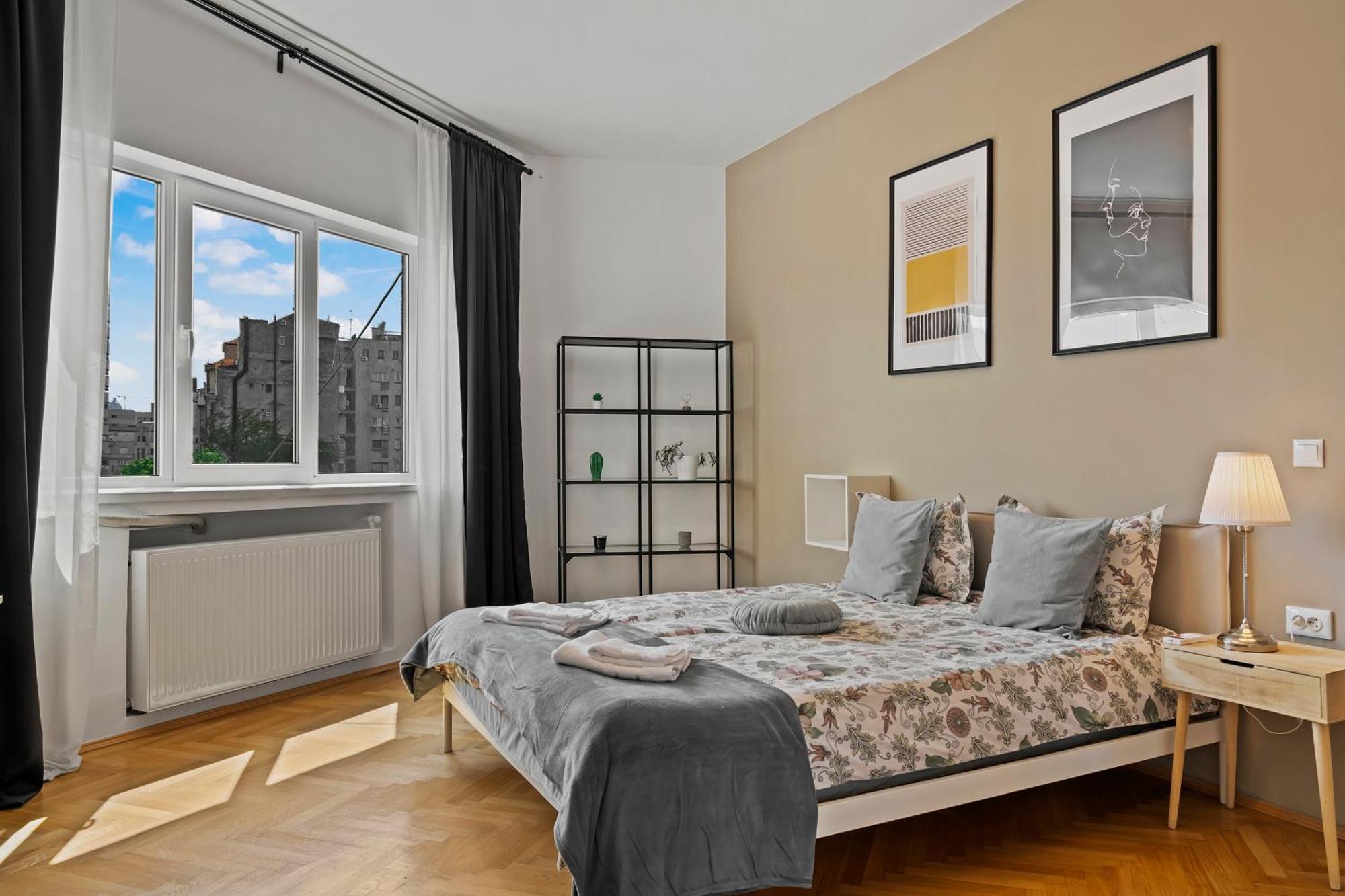 Ultracentral Dreamland Apartment 3 Bdrm ブカレスト エクステリア 写真